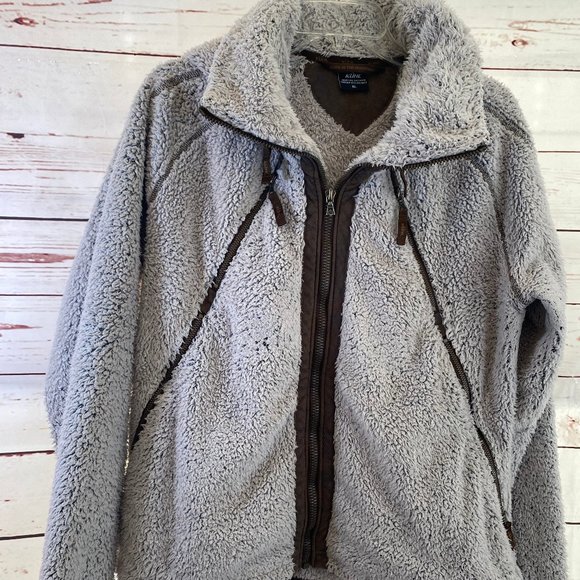 Kuhl Jackets & Blazers - SOLD KUHL Born in the Mountains Fleece Zip Front Hooded Jacket NWOT